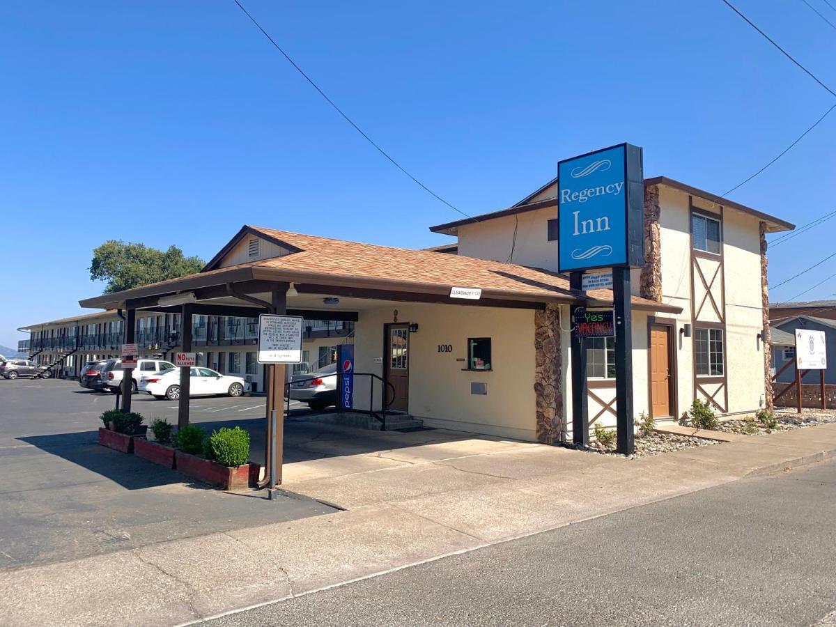 Regency Inn Lakeport Екстер'єр фото